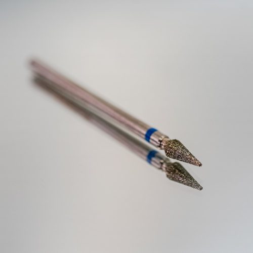 Kis hegyes formájú gyémánt csiszolófej