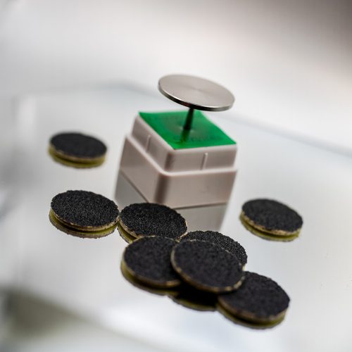 Pedikűrös csiszolókorong és 25mmes tartószár szett 100as erősség